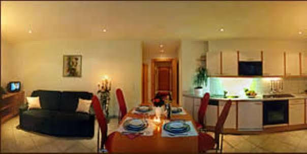 אישגל Hotel Neder מראה חיצוני תמונה