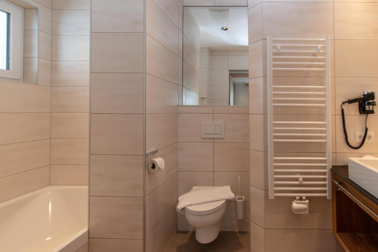 אישגל Hotel Neder מראה חיצוני תמונה